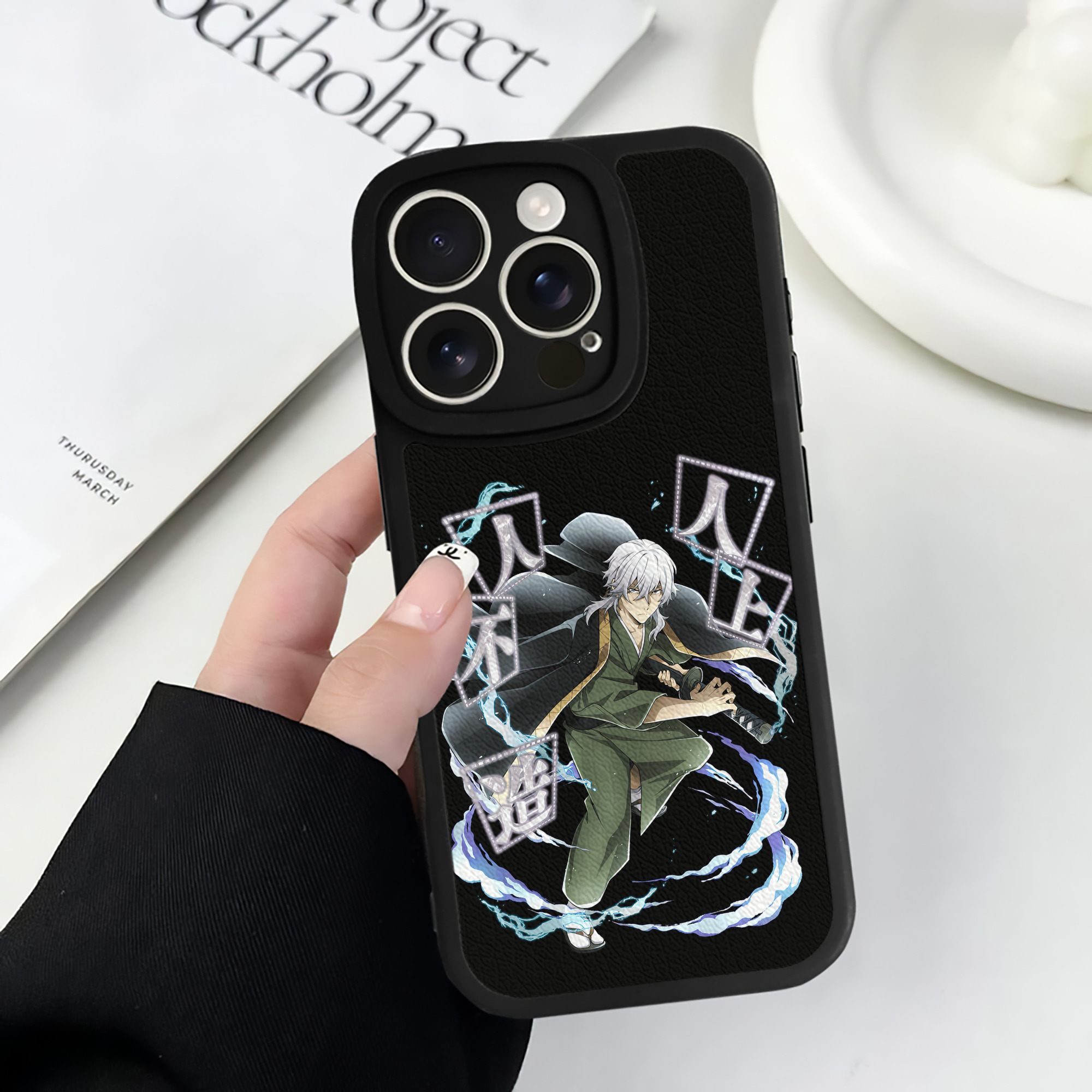（画像用） 文豪ストレイドッグス Bungo Stray Dogs 【iPhone 16シリーズ対応】シリコンスマホケース（レザー調） 材質：シリコン